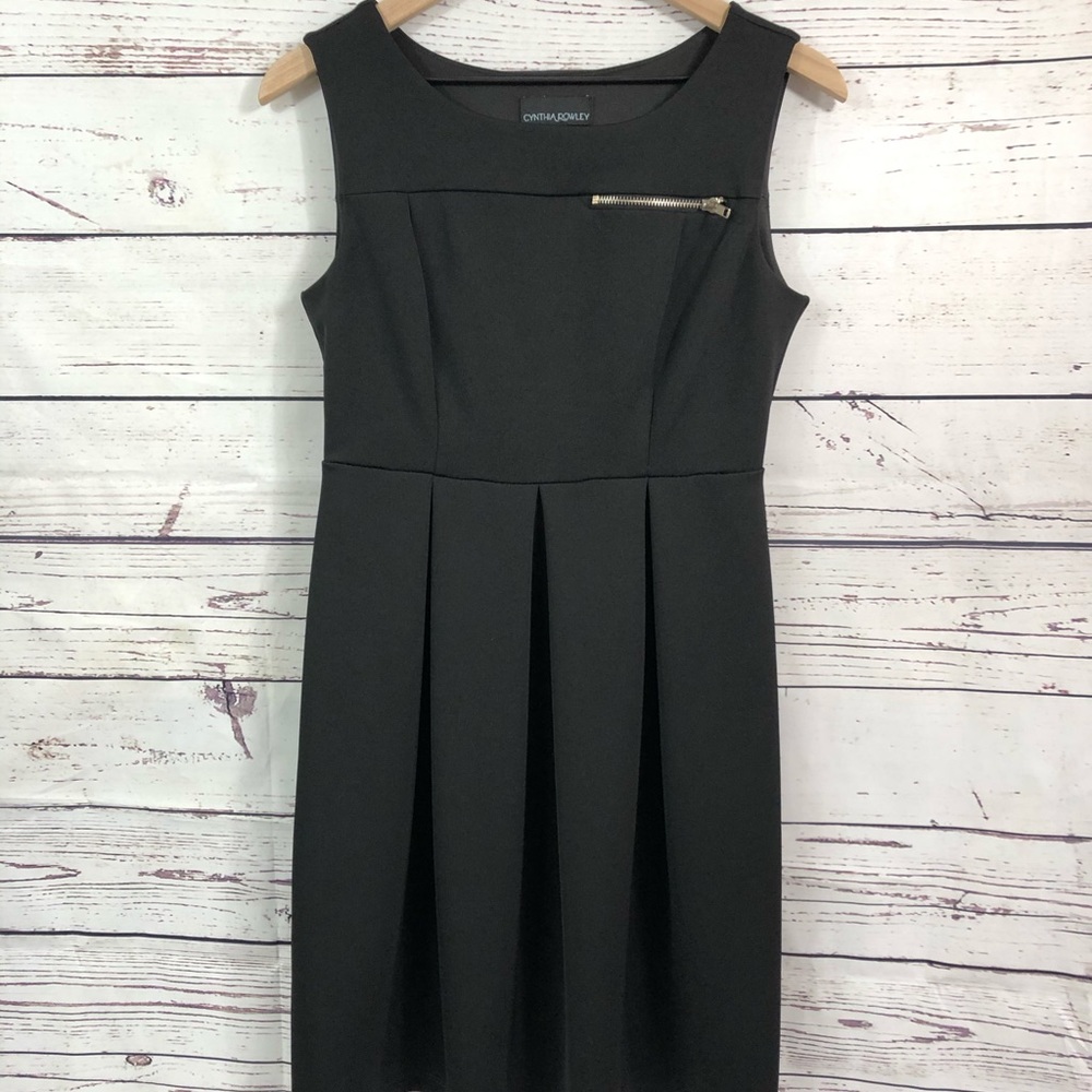 CYNTHIA ROWLEY Pleated Fit and Flare Dress, size 6